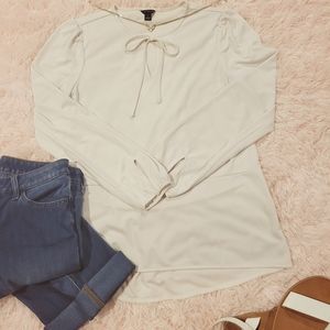 Ann Taylor cream keyhole blouse (Small)